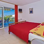 Hruban Apartment *